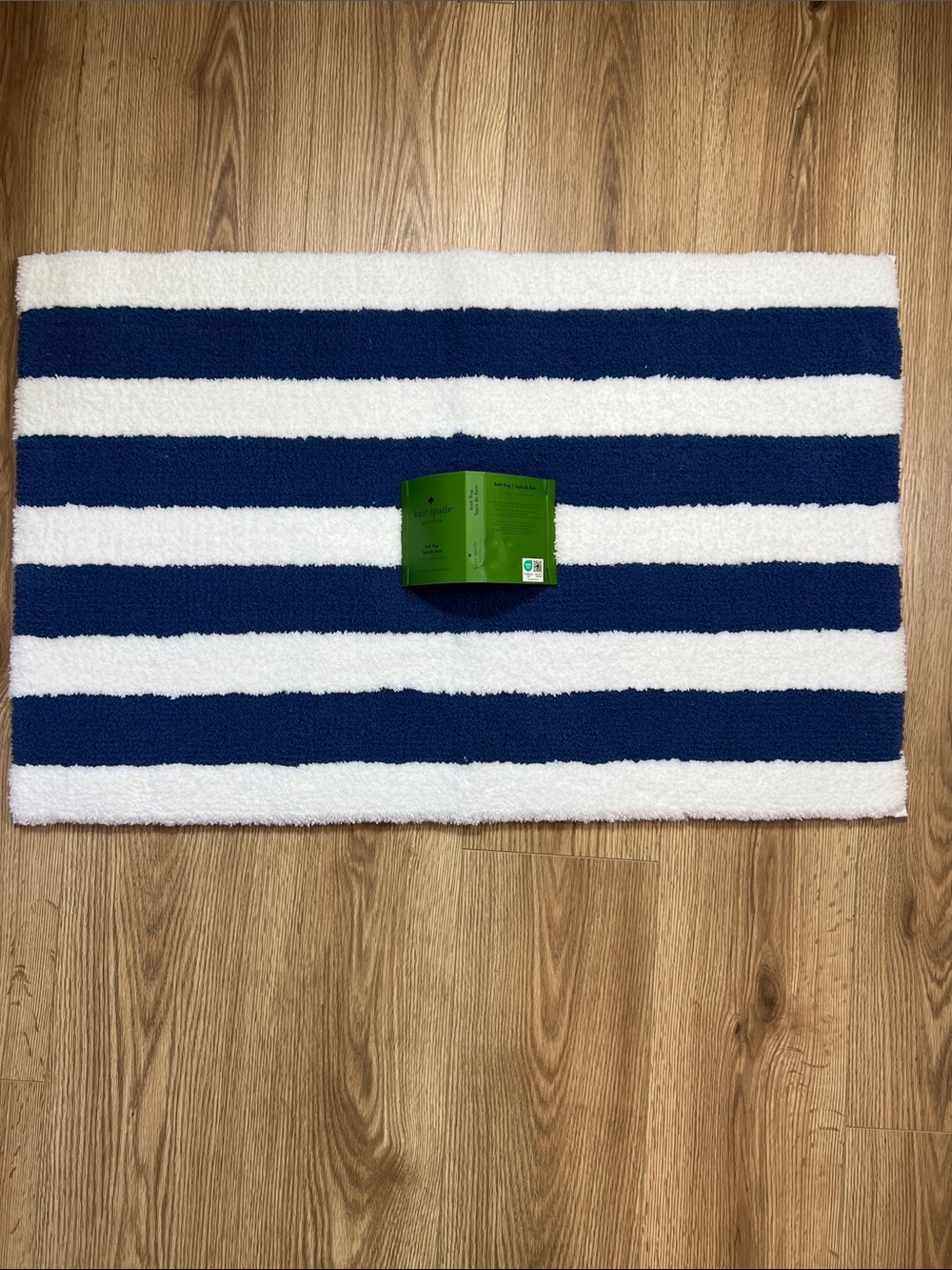 Kate Spade Bath Mat Navy and White Striped Classic Soft Plush 21" x 34" NEW